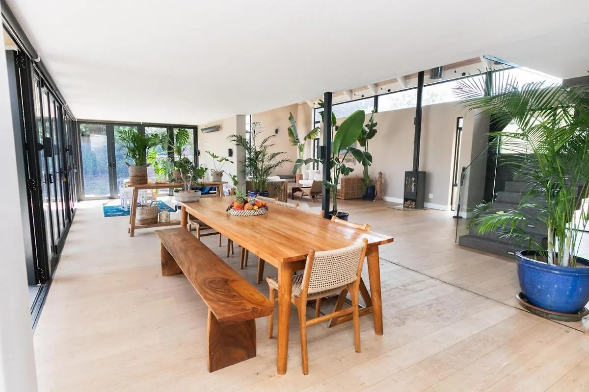 4-Bedroom Oasis By The Ocean With Sauna Flat Acres 0*,  Südafrika